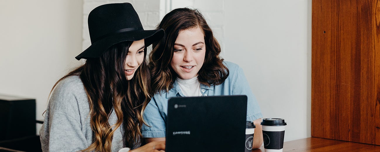 girls with computer