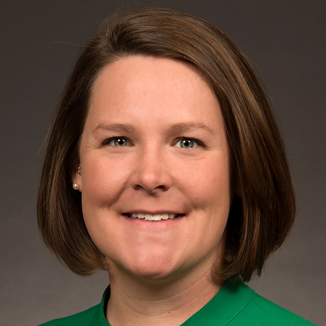 Sarah Robey headshot