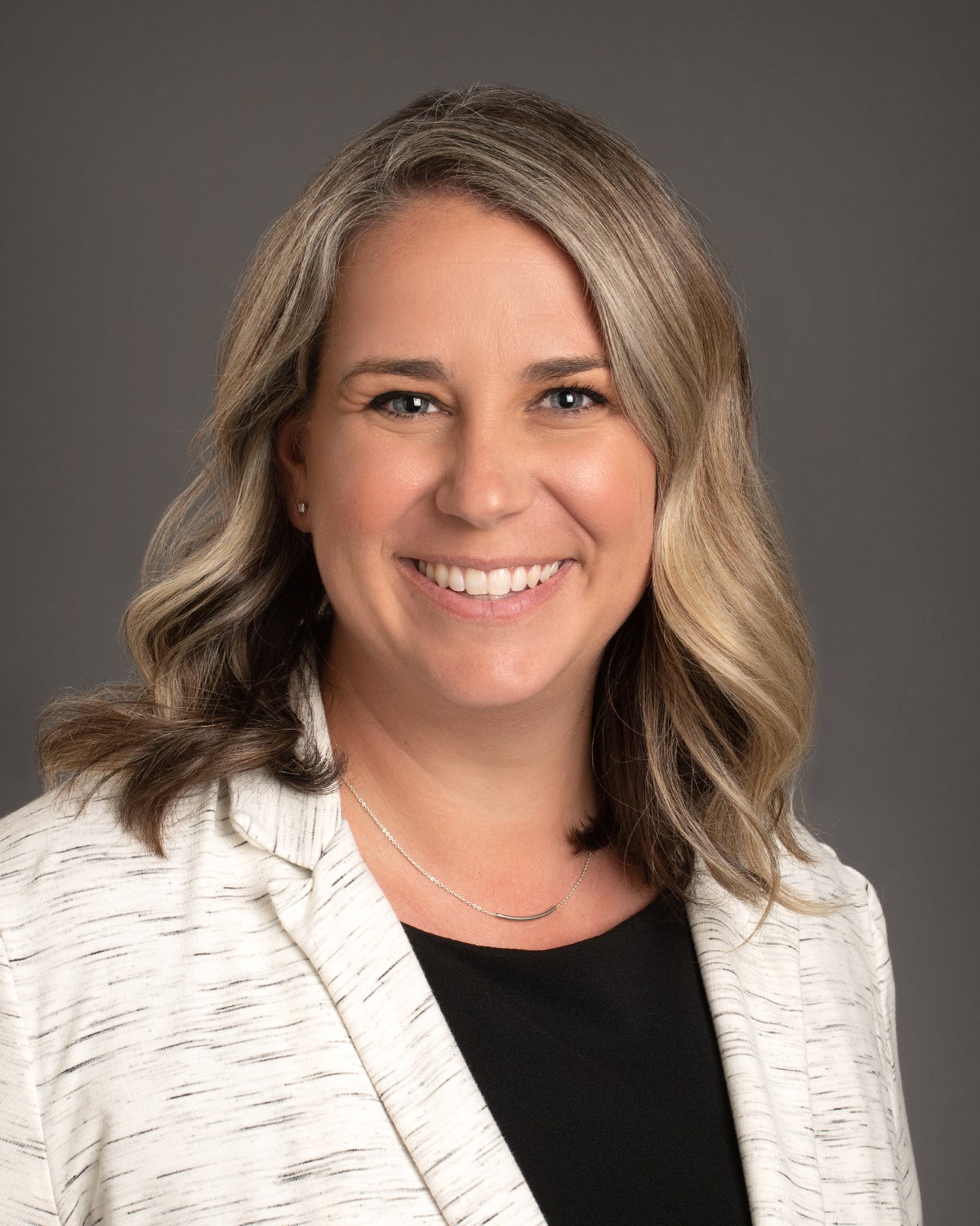 Erin Mahn headshot