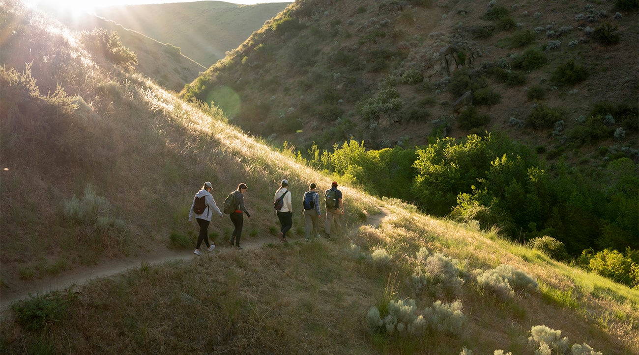 Students hiking in the foothills of Boise