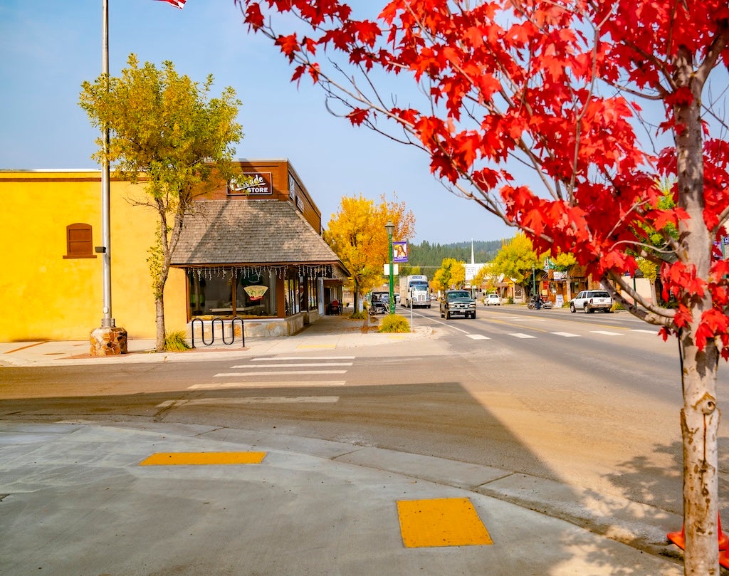 City of Cascade in the fall