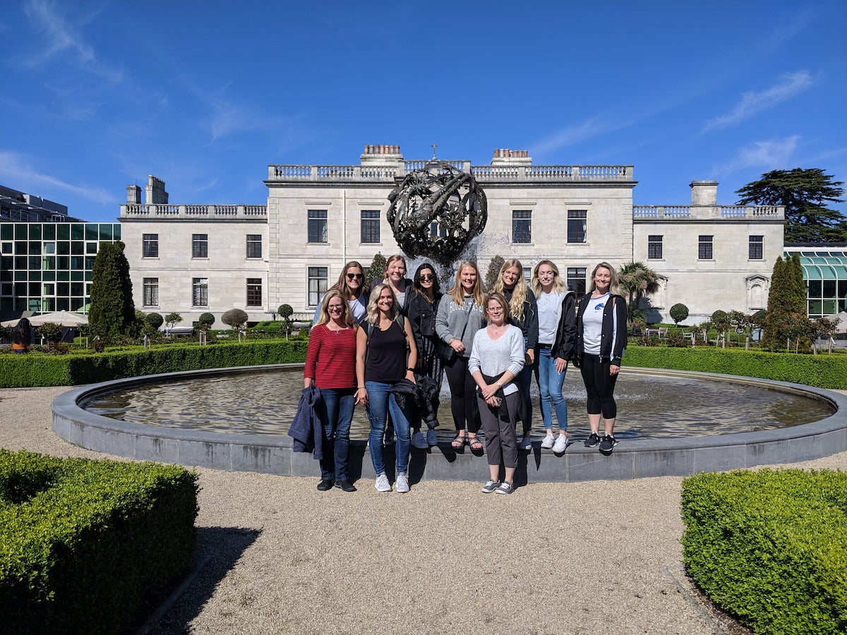 Students and faculty posing outside musuem in Ireland