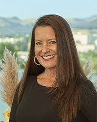 Danielle Bennion headshot