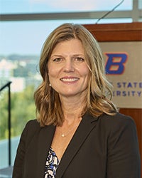 Tamara Thompson headshot