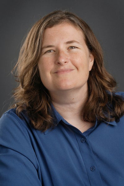 Photo portrait of Julie Heath