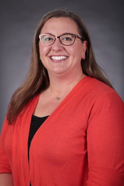Photo portrait of Katie Thomas