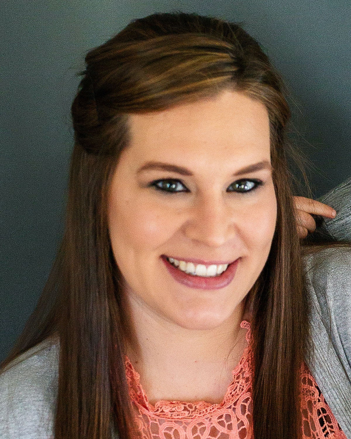 Kristi Poxleitner Holthaus headshot