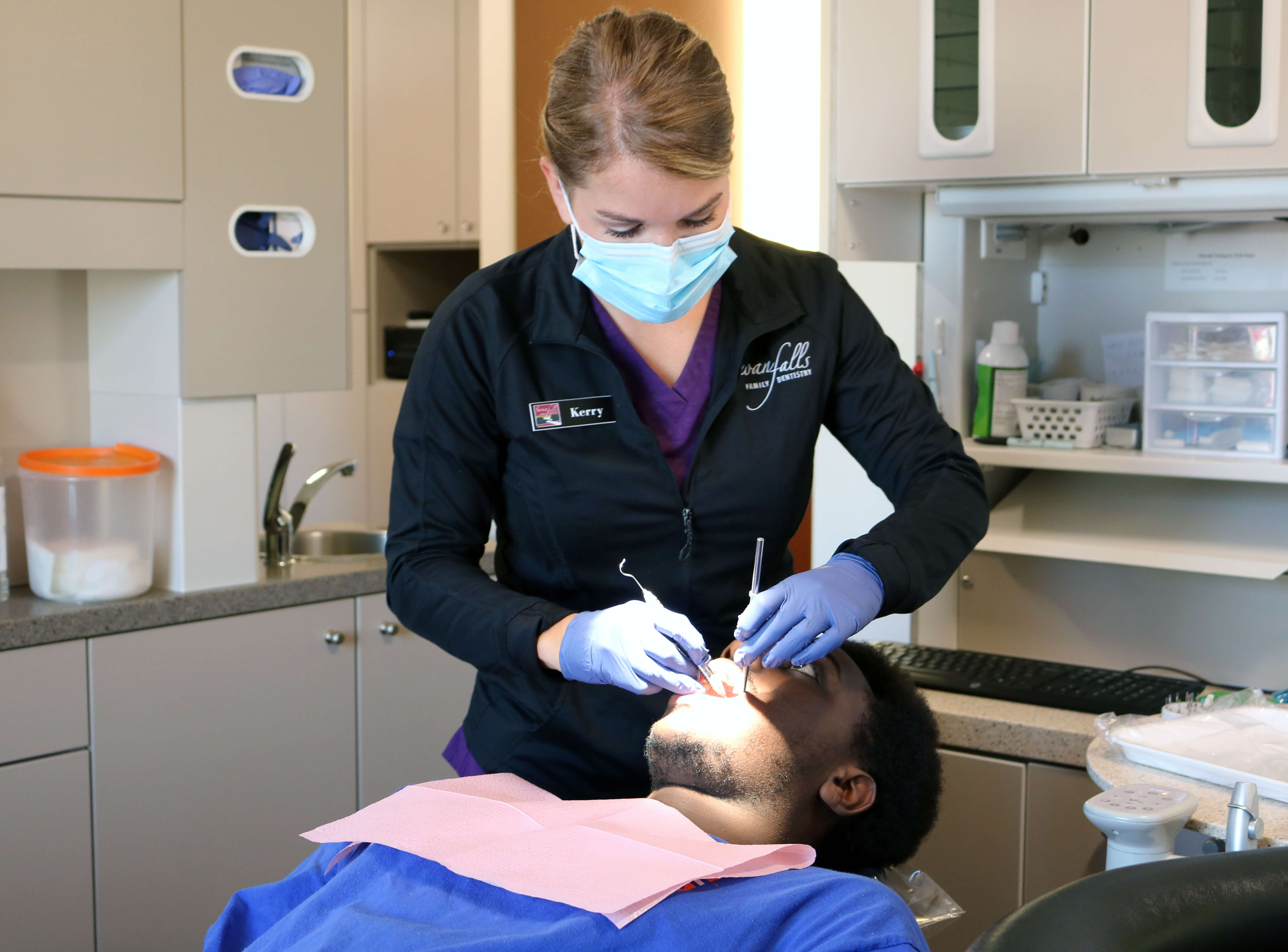 dental hygienist