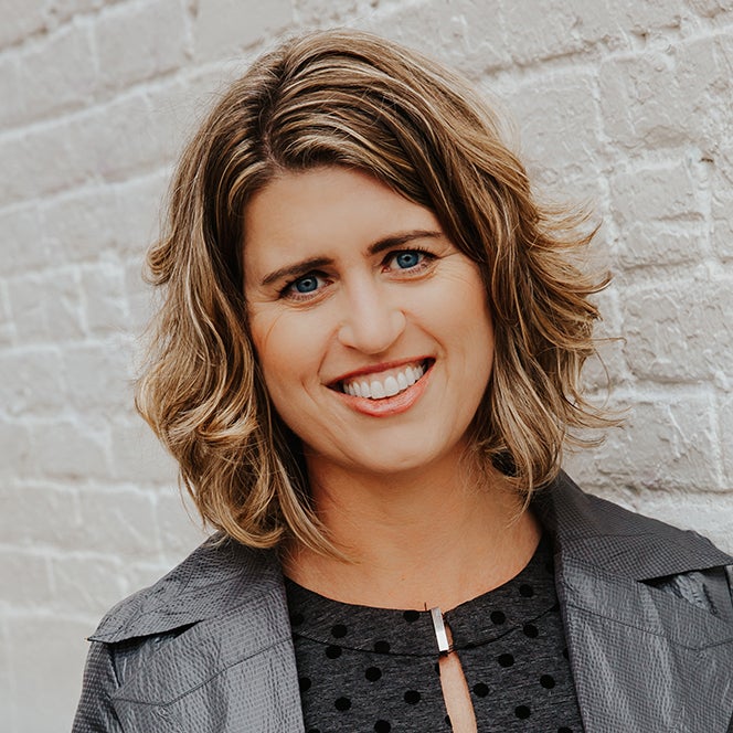 Shannon Rush headshot