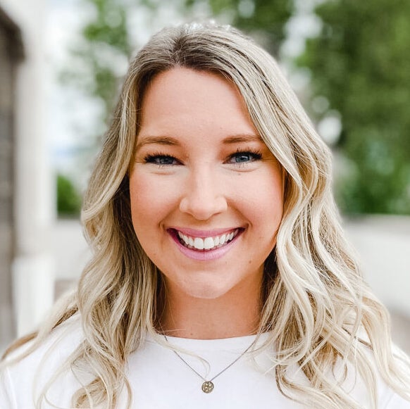 whitney hansen headshot