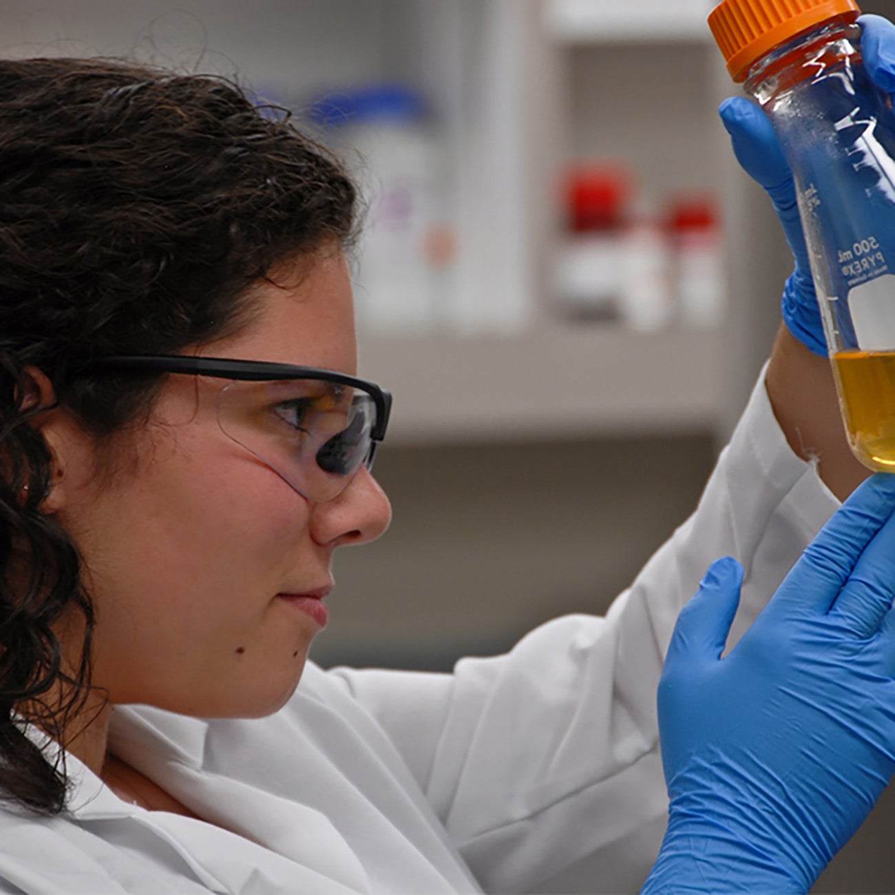 Student researcher in the lab