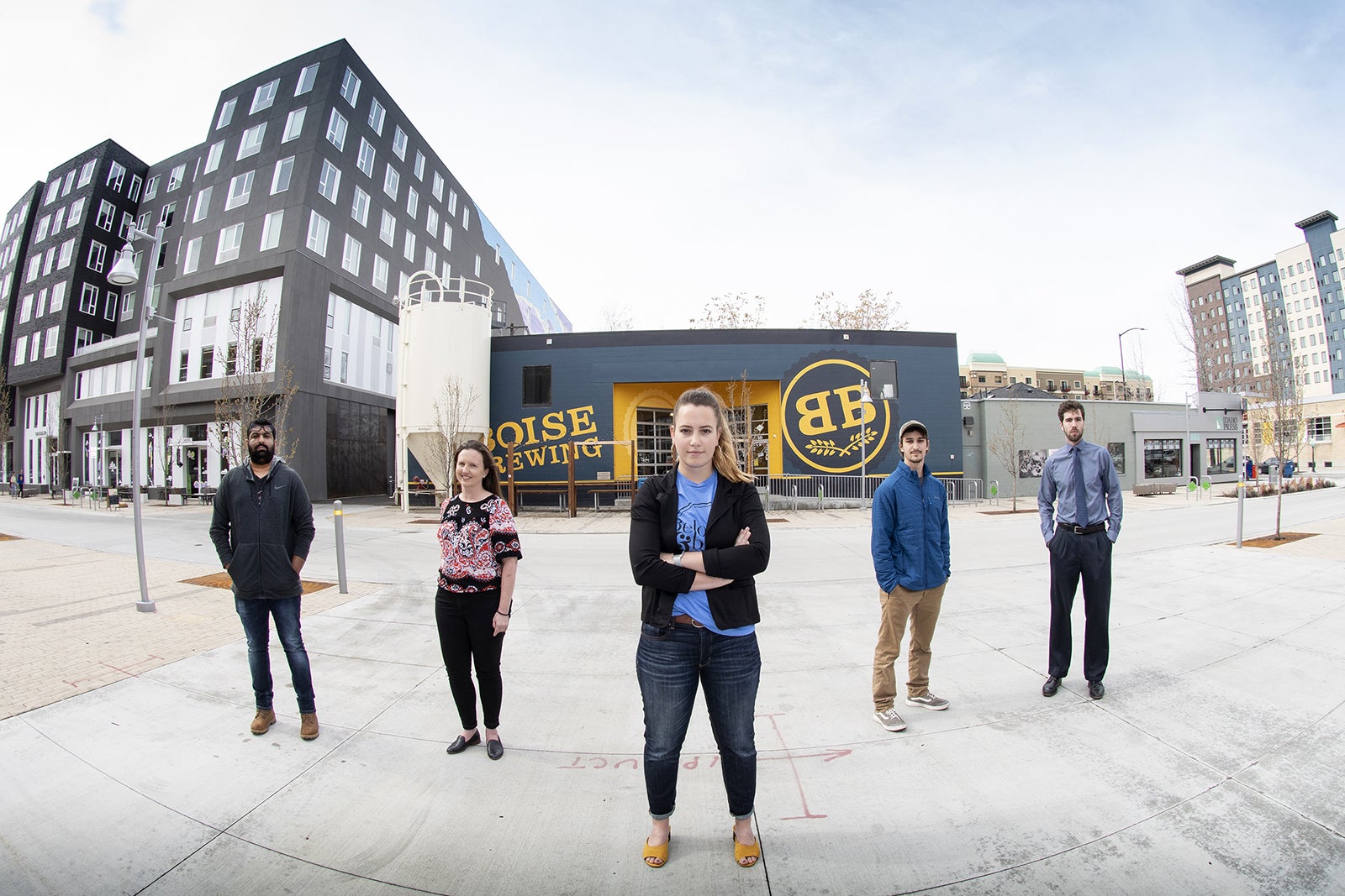 5 students in front of Boise Brewing