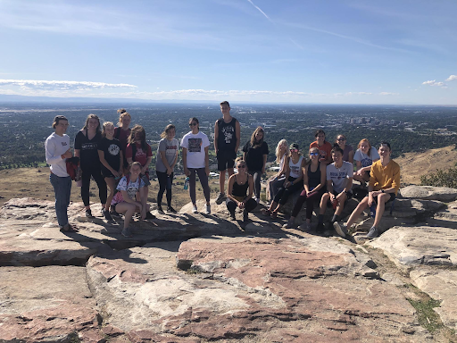 BFIT students hiking Table Rock.